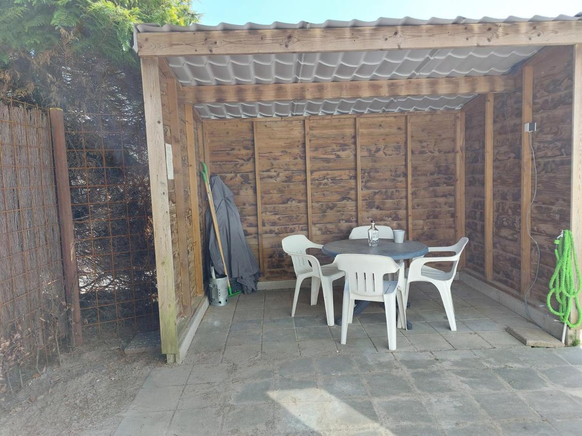 Modern En Chic Chalet Tot 4 Personen Op De Veluwe Recreatiepark De Oude Driest Putten Luaran gambar